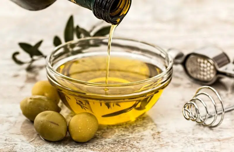 L’huile d’olive est-elle bonne pour les cheveux ?