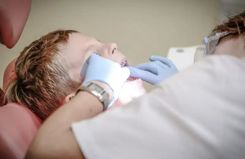 Consulter un dentiste une fois par an