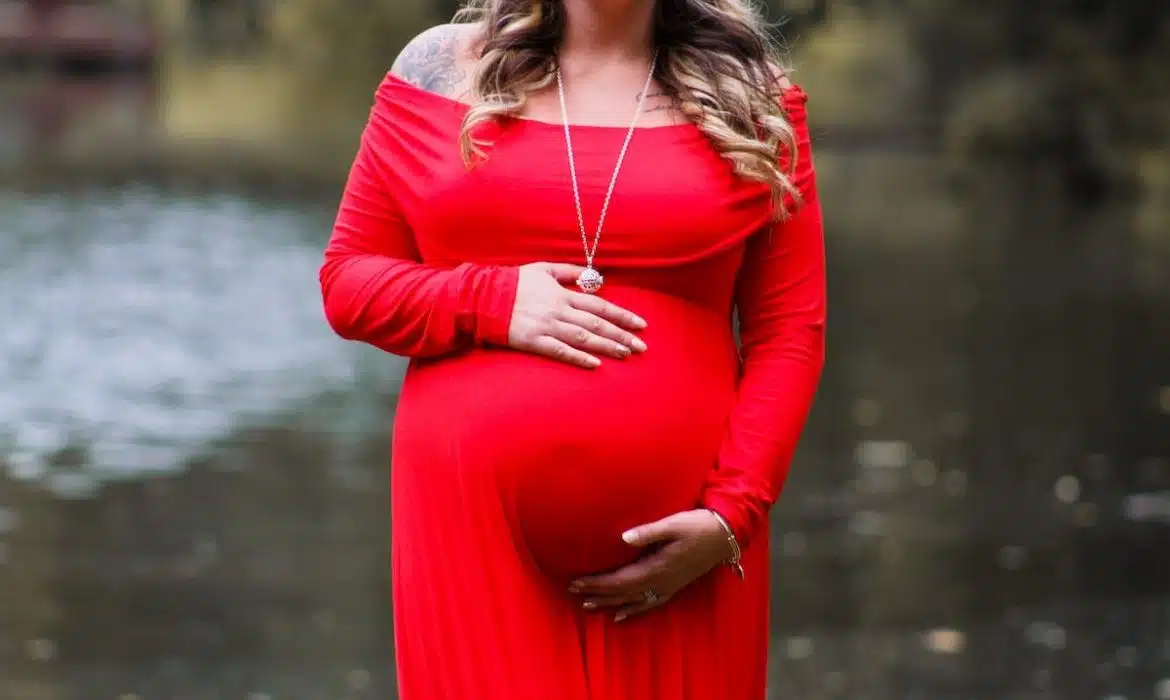 Préparer sa grossesse sur le plan psychologique : conseils pour une expérience sereine