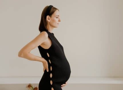 Soulager les douleurs du dos et de la hanche pendant la grossesse : les astuces à connaître