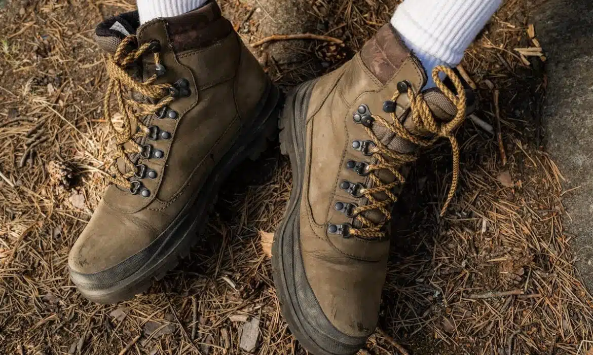Comment des chaussures de sécurité bien adaptées peuvent soulager vos douleurs