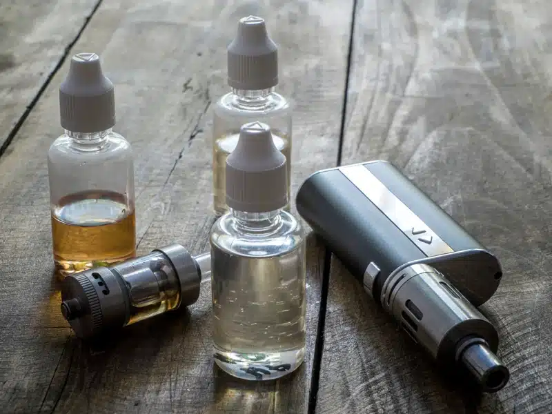 Comment choisir le meilleur e-liquide pour votre cigarette électronique