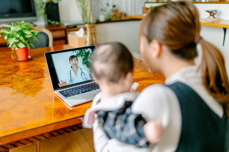 Petite enfance : les pédiatres s’ouvrent à la téléconsultation