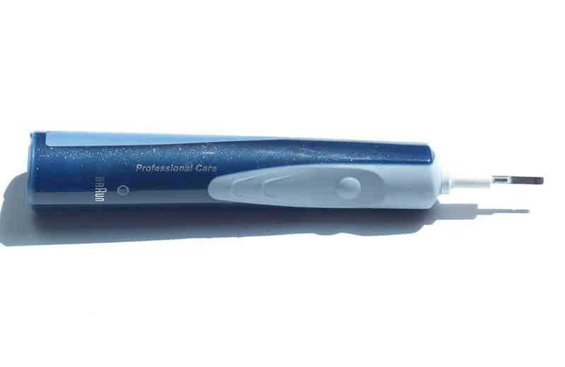 Pourquoi et comment choisir une brosse à dents électrique ? les avantages